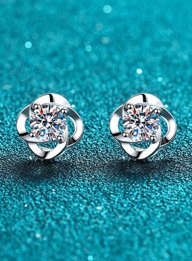 女小红书四爪耳环新款分302025精致同款简约50PT950年铂金分简约