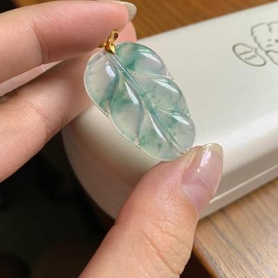 缅甸飘花叶子高冰种树叶吊坠翡翠处理金枝玉叶挂件小吊坠女带礼盒