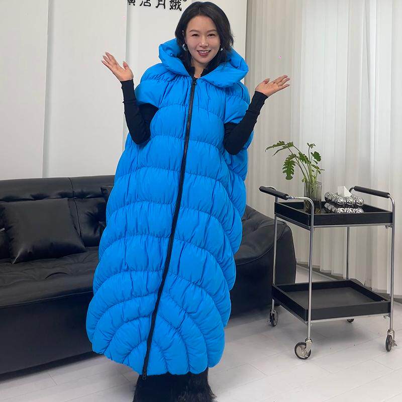 横店月娥2024秋冬宽松加厚高级感白鹅绒斗篷