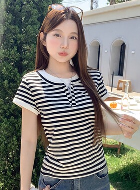 韩版时尚条纹拼接假两件短袖t恤女夏季新款设计感小众圆领女上衣