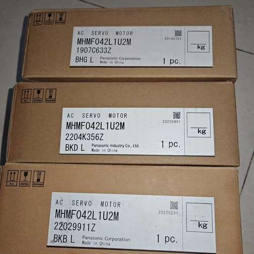议价MHMF042L1U2M伺服电机三个，货，三个打咨询
