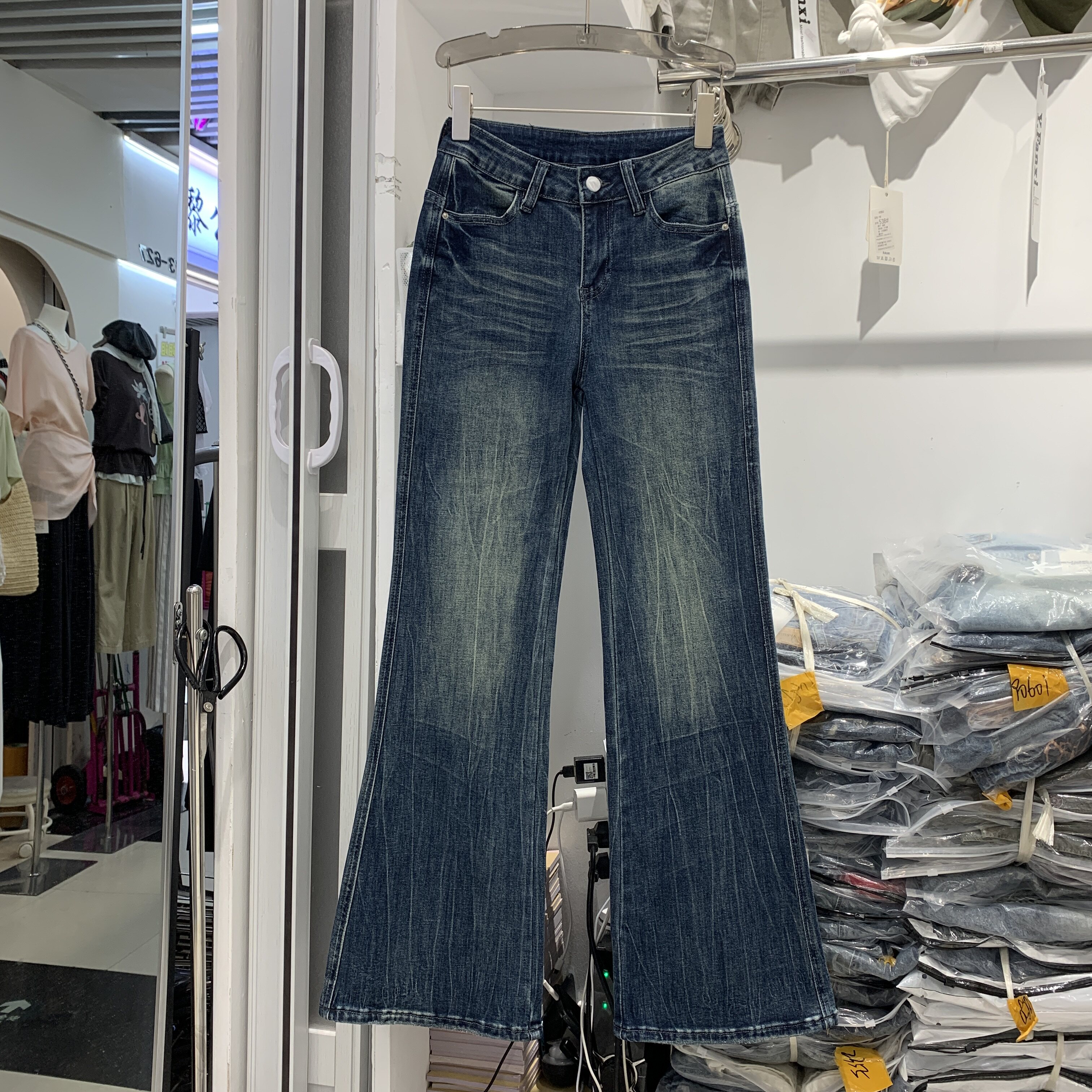 恒木子2369欧货时尚韩版高腰微喇牛仔裤女显瘦百搭气质喇叭长裤潮