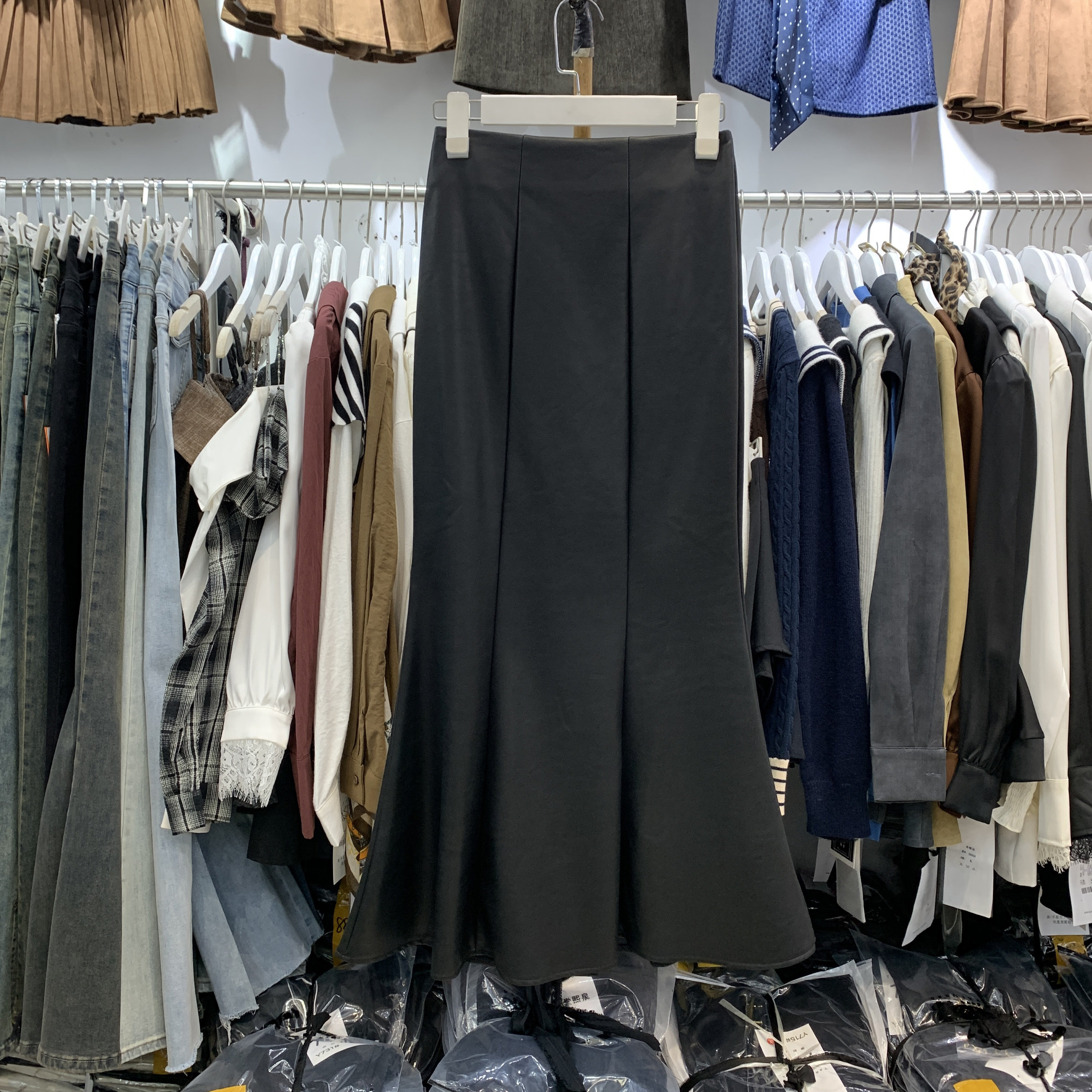 堂熙泉Y721秋冬新款高腰显瘦百搭时尚鱼尾半身裙气质休闲pu皮长裙