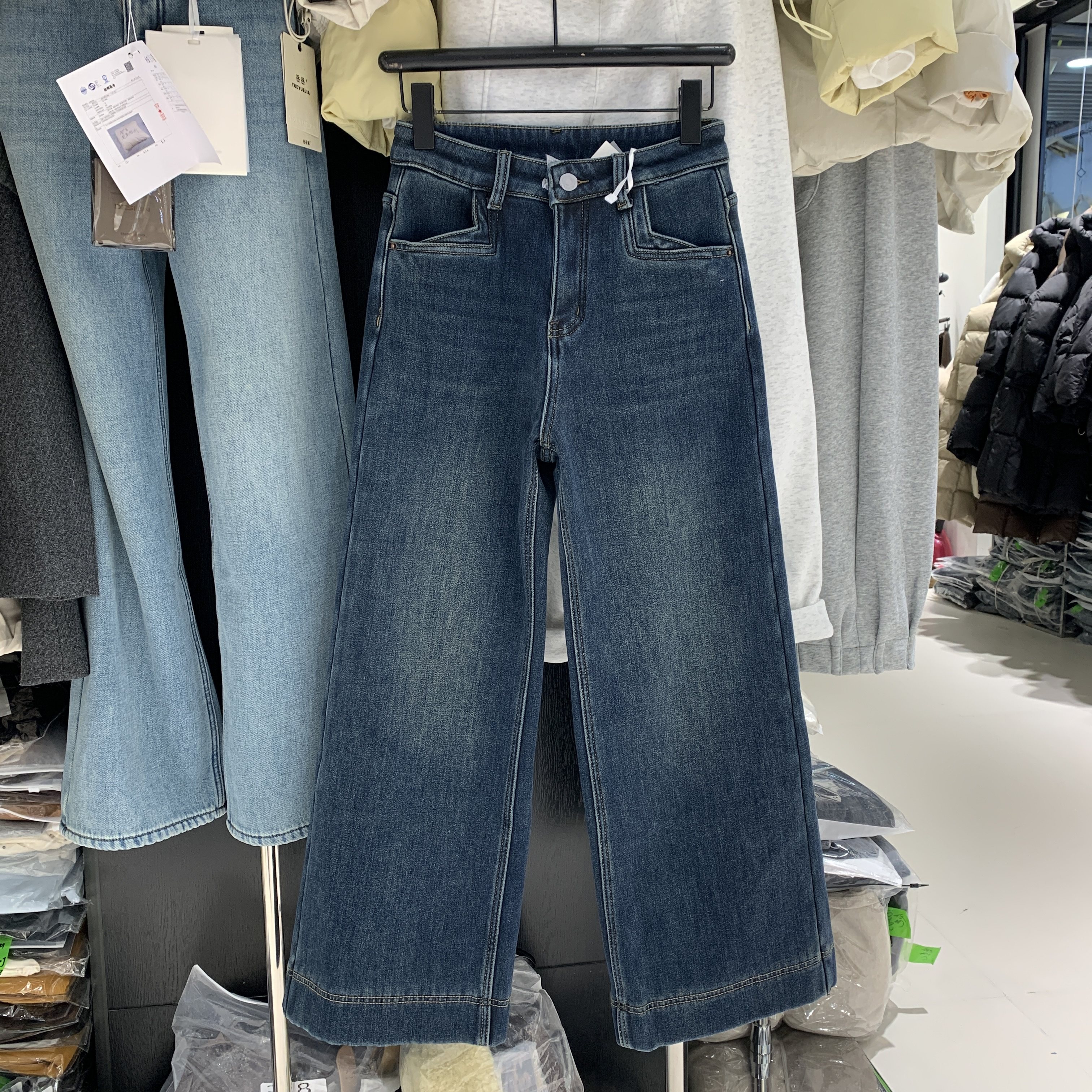 梵诗羽9817冬季新款加绒加厚高腰显瘦小个子减龄牛仔九分直筒裤女