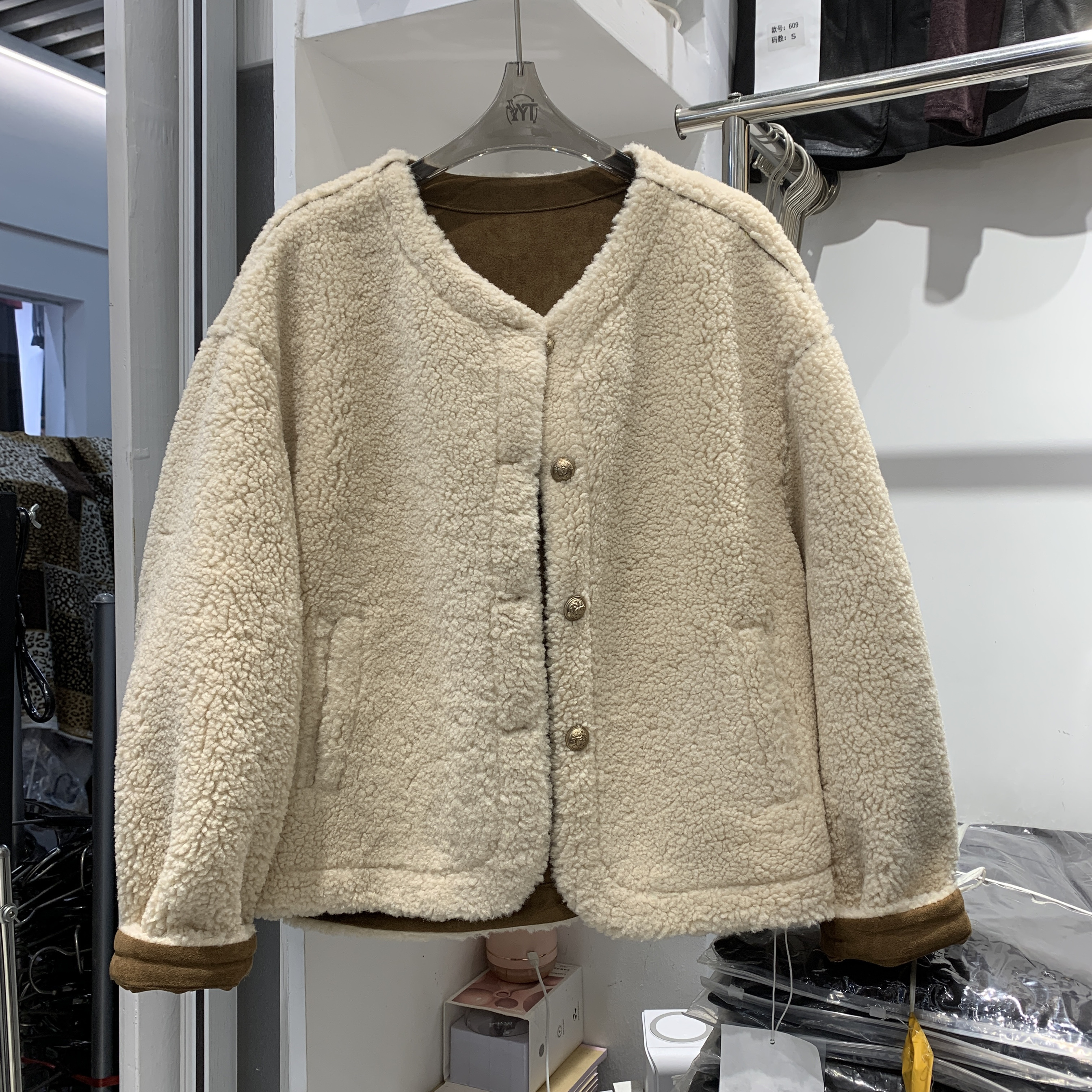 TR时尚6668撞色羊羔毛外套女冬季韩版仿皮毛一体皮毛短款毛绒外套