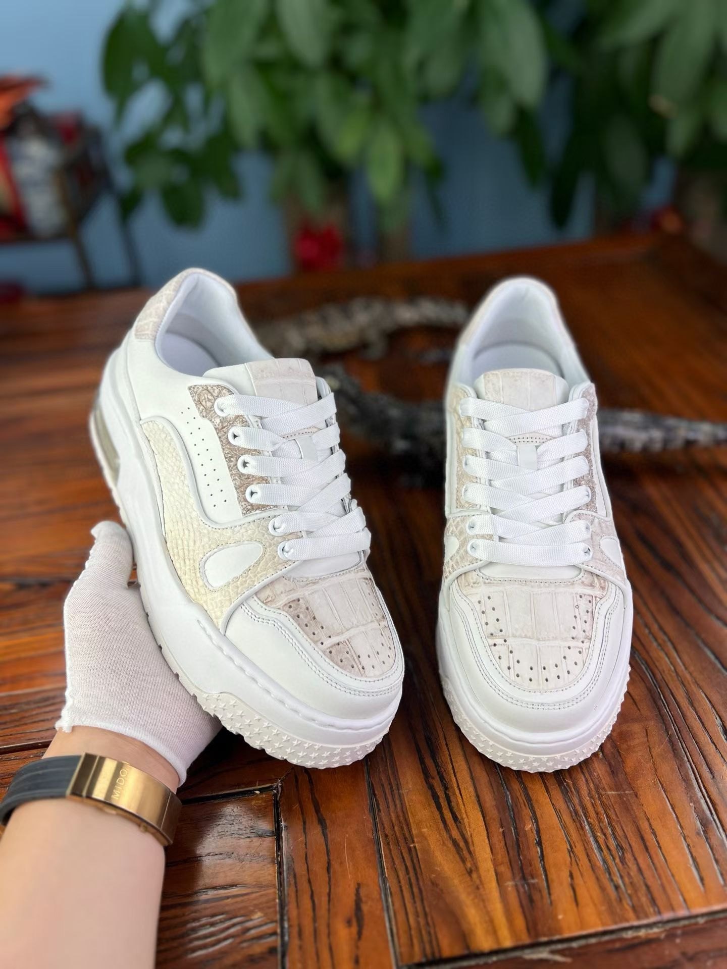 喜马拉雅鳄鱼皮小白鞋进口肚皮手工胖丁气垫板鞋真皮厚底增高男鞋