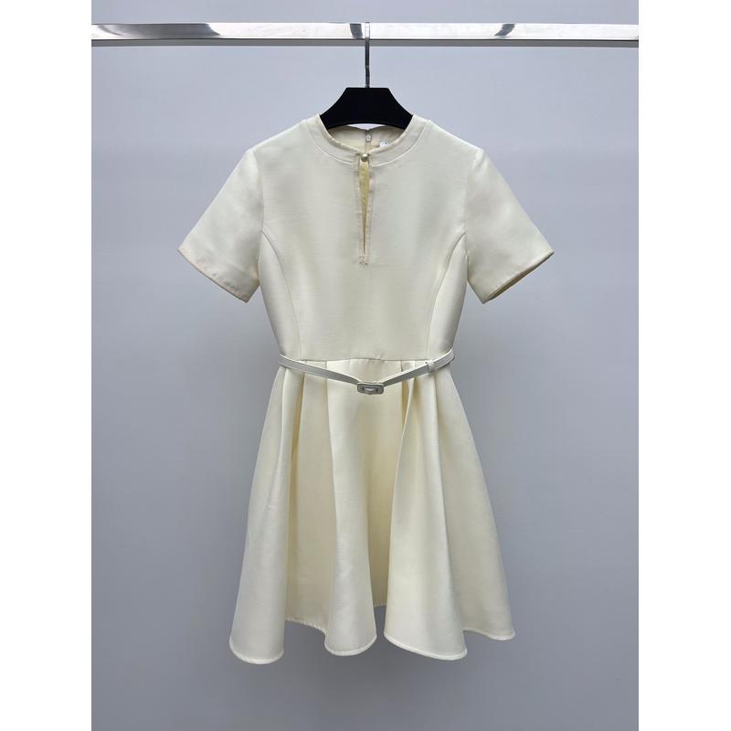 2025年春夏新款时尚显瘦圆领喇叭形腰带丝毛混纺短袖连衣裙