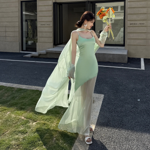 温柔风薄荷绿吊带连衣裙女度假风绿野仙踪套装 instahot 法式