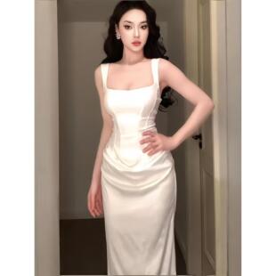 轻奢晚礼服裙 新款 instahot法式 优雅鱼骨收腰吊带连衣裙女2026春季