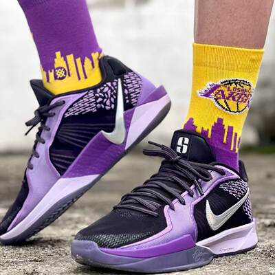 耐克萨布丽娜二代低帮篮球鞋