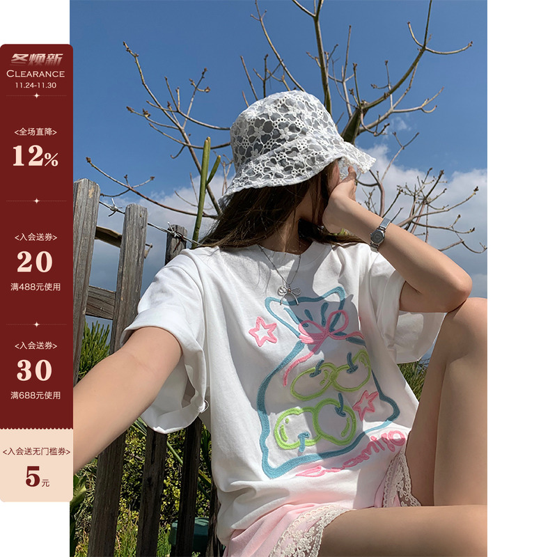 【现货】CCKOK 梦幻马卡龙绿苹果线绣宽松T恤夏季小众设计短袖女