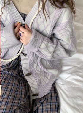 CCKOK 1220/20:00冬季韩系通勤灰紫色立体提花牛角扣针织毛衣开衫