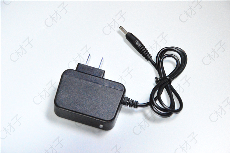 光辉之城 8001B R332 R509 T6-12  T618 强光手电筒 S5 充电器