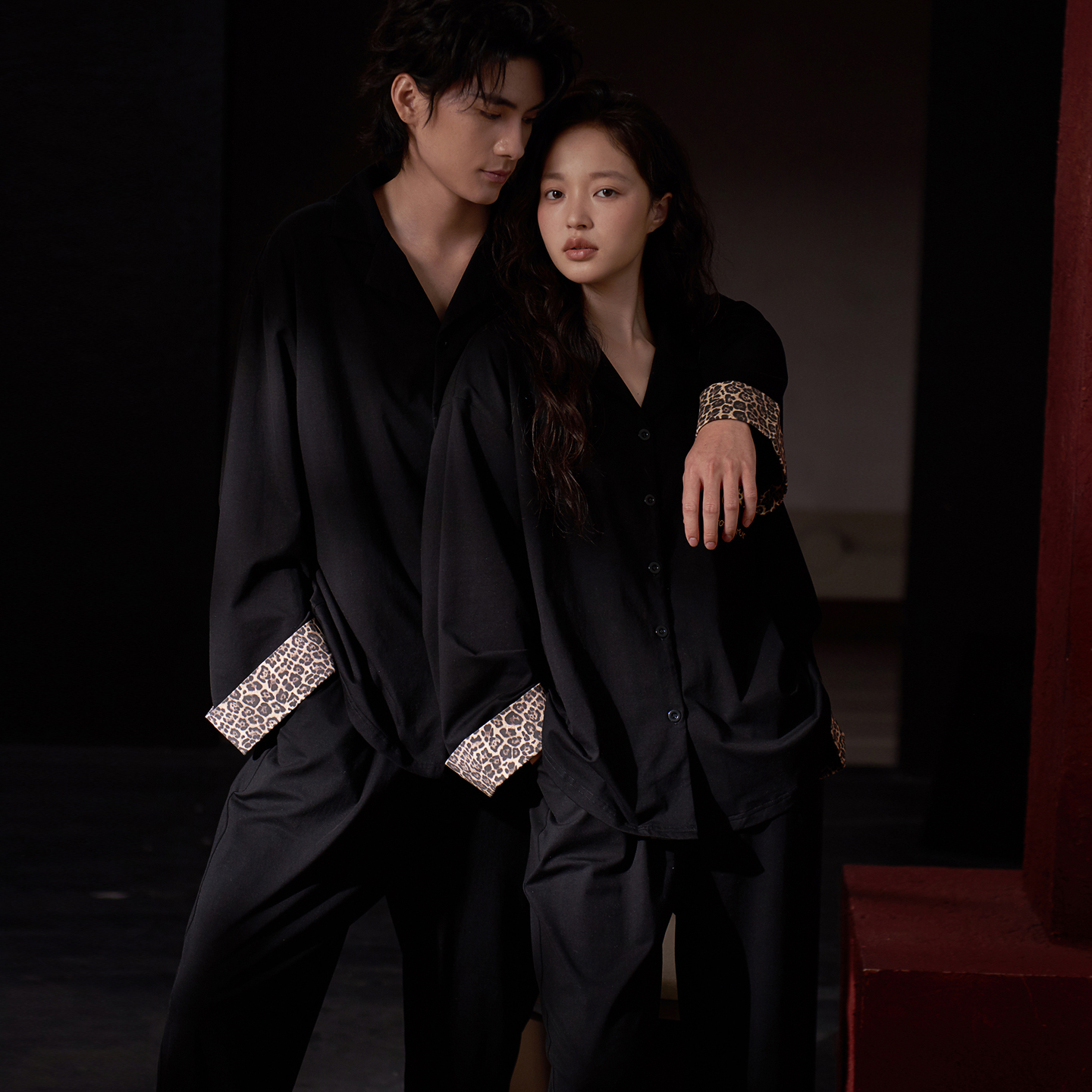 思莉太太情侣黑色豹纹家居服