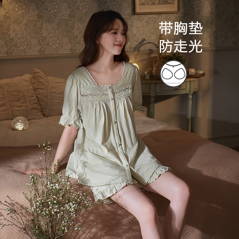 思莉太太法式方领蕾丝纯棉家居服