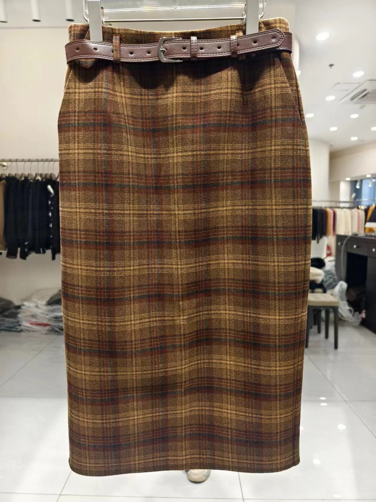 欧洲站秋冬咖色羊毛腰带格子毛呢半身裙女直筒波点裙格纹裙子长裙