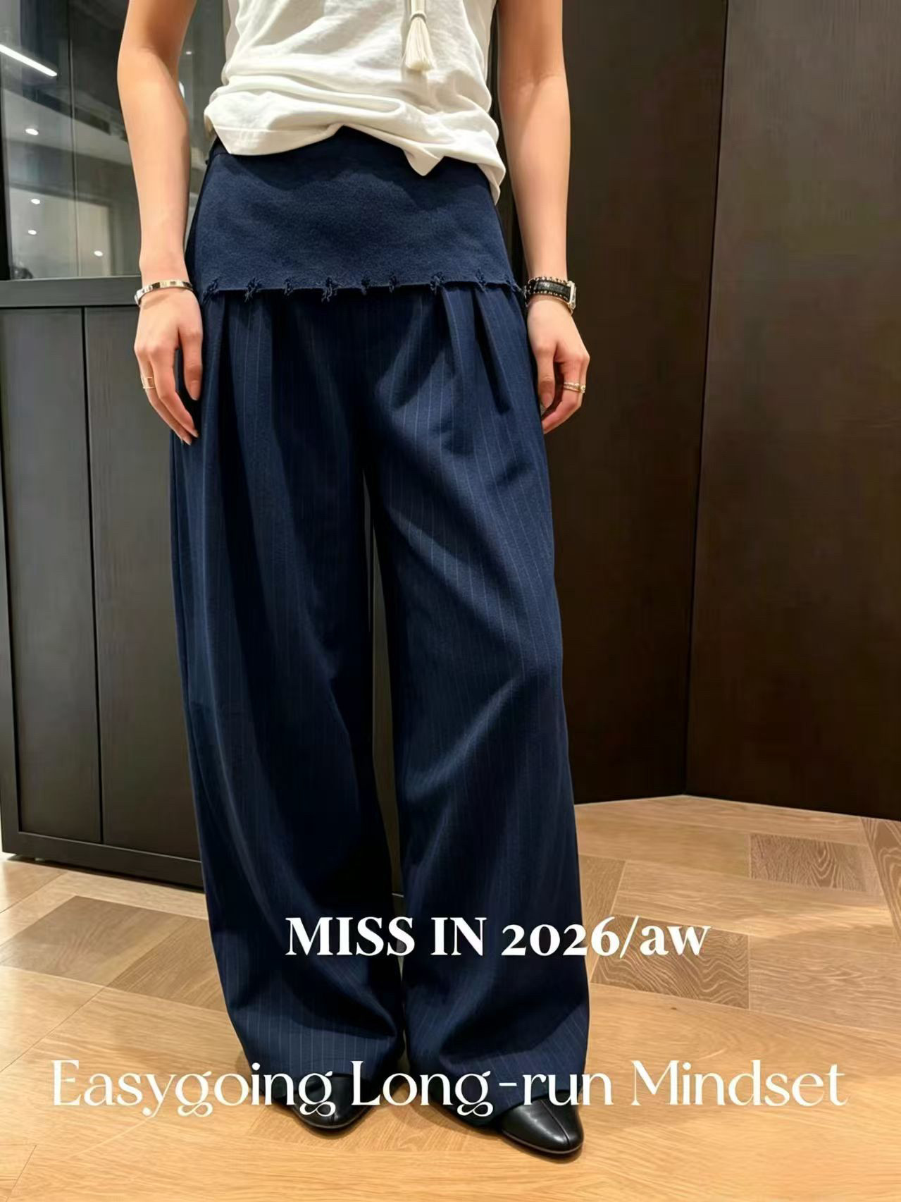欧货正品2026秋毛边腰封遮胯阔腿西裤女压褶条纹宽松通勤拖地长裤