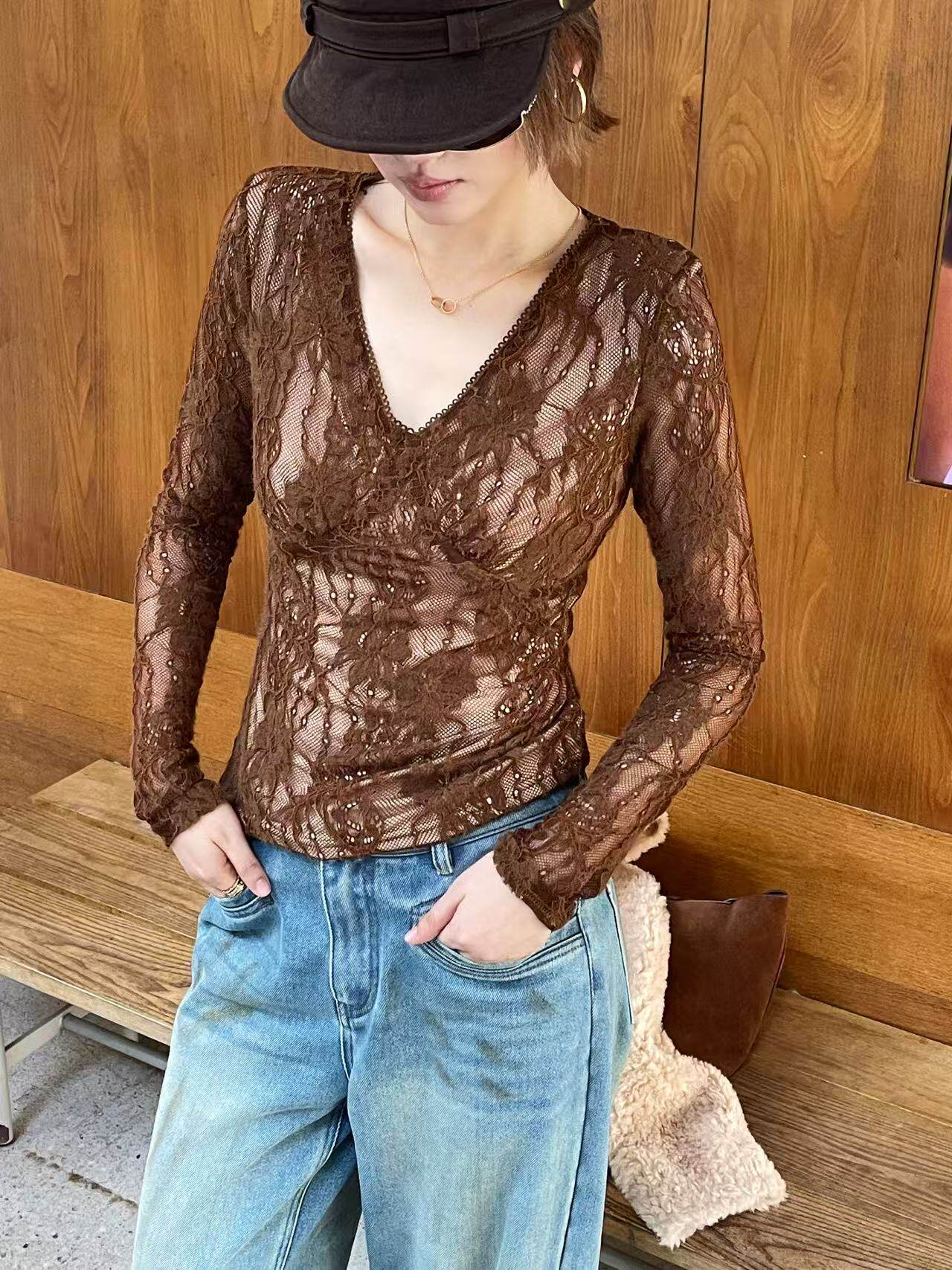 欧洲站26秋冬V+.C O M钩花镂空蕾丝打底衫女修身长袖洋气内搭上衣