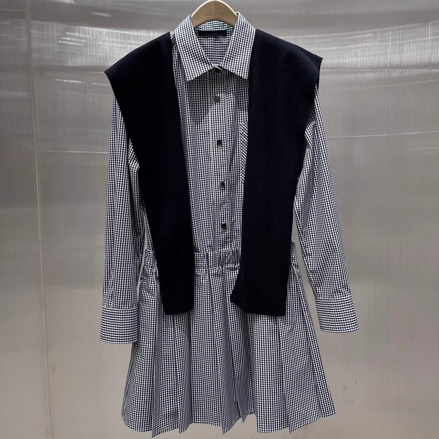 商场同款2026新品针织披肩两件套衬衫连衣裙女长袖格纹时髦穿搭