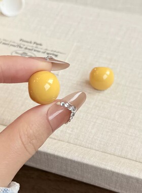 夏季新款姜黄色c形简约时尚轻奢甜美耳钉少女耳饰百搭耳环搭裙子