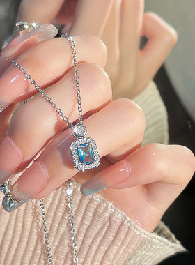 新款蓝色几何方糖锆石香水瓶项链