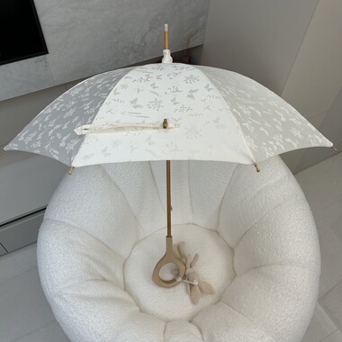 日系高颜值圆木复古绢面浮雕刺绣小清新白色公主伞手动长柄遮阳伞