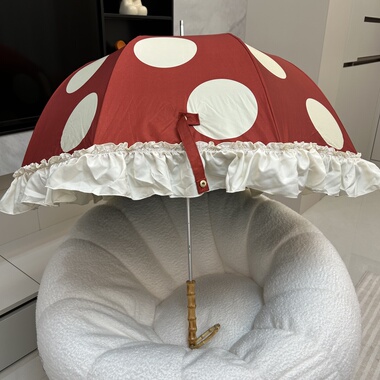 日系高颜值复古阿波罗超拱形红色蘑菇蕾丝花边手动长柄遮阳伞竹柄