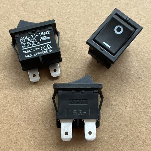 日本OMRON船形开关2脚2档 A8L-11-15N2 10A250V船型翘板电源开关