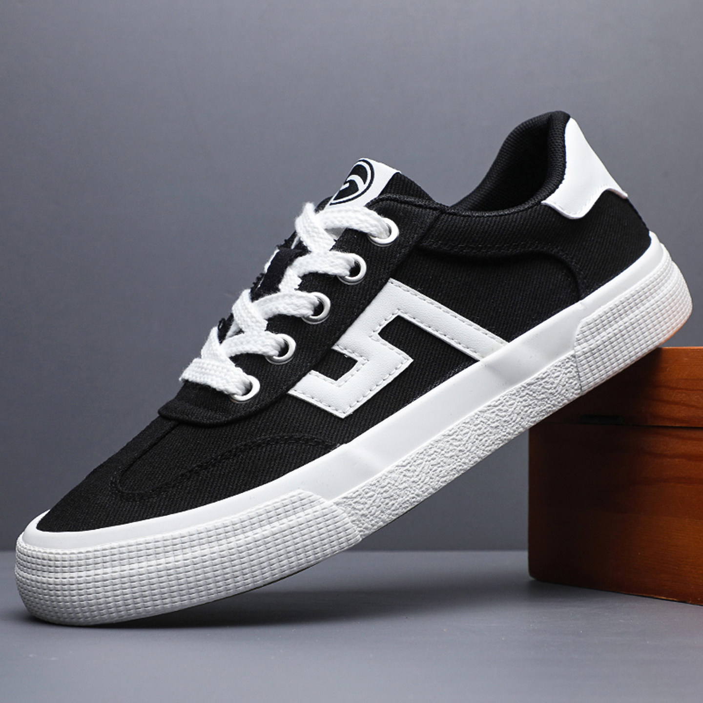 男鞋2026新款春季帆布鞋男厚底运动德训鞋男款透气轻便休闲板鞋子