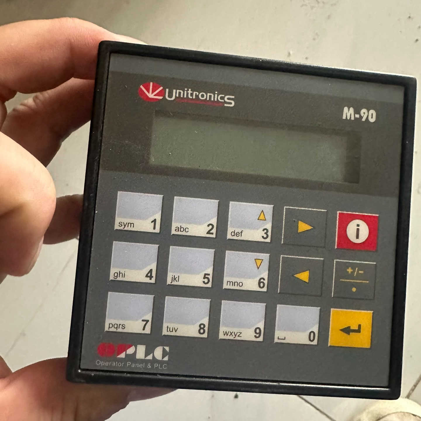 OPLC M90-2-RA22 全新裸货 需要联系