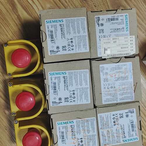 急停按钮盒3SB3801-0DF3,共9pcs,6个全