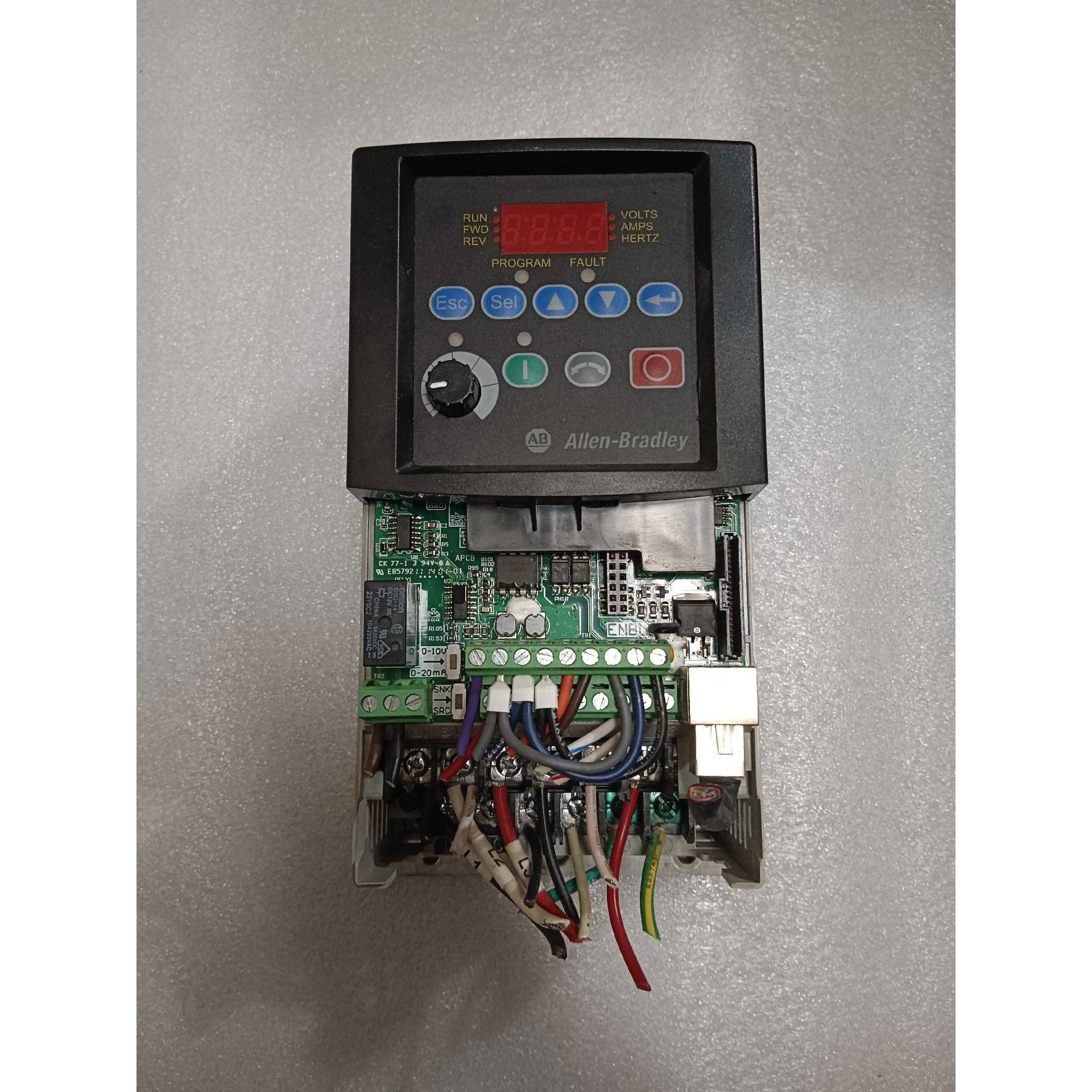 AB变频器22B-D6P0H204，2.2KW 380V，成