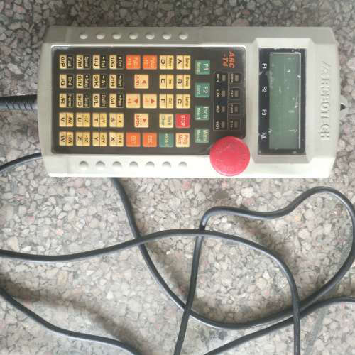 ROBOTECH机器人手操器，ARC-T4成色如图所示，
