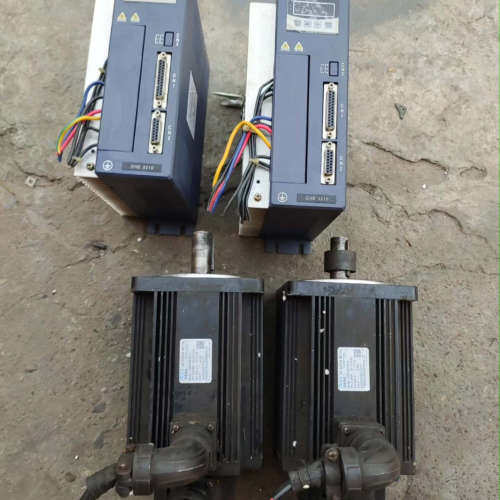 杭州日鼎DHE3210-VT(PR)伺服两套2.3KW，15