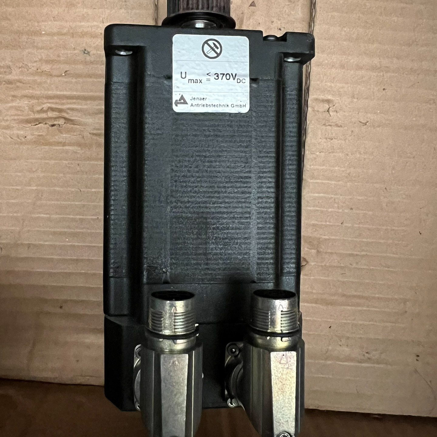 Jenaer电机34S502-0700-D05LD-AA实拍
