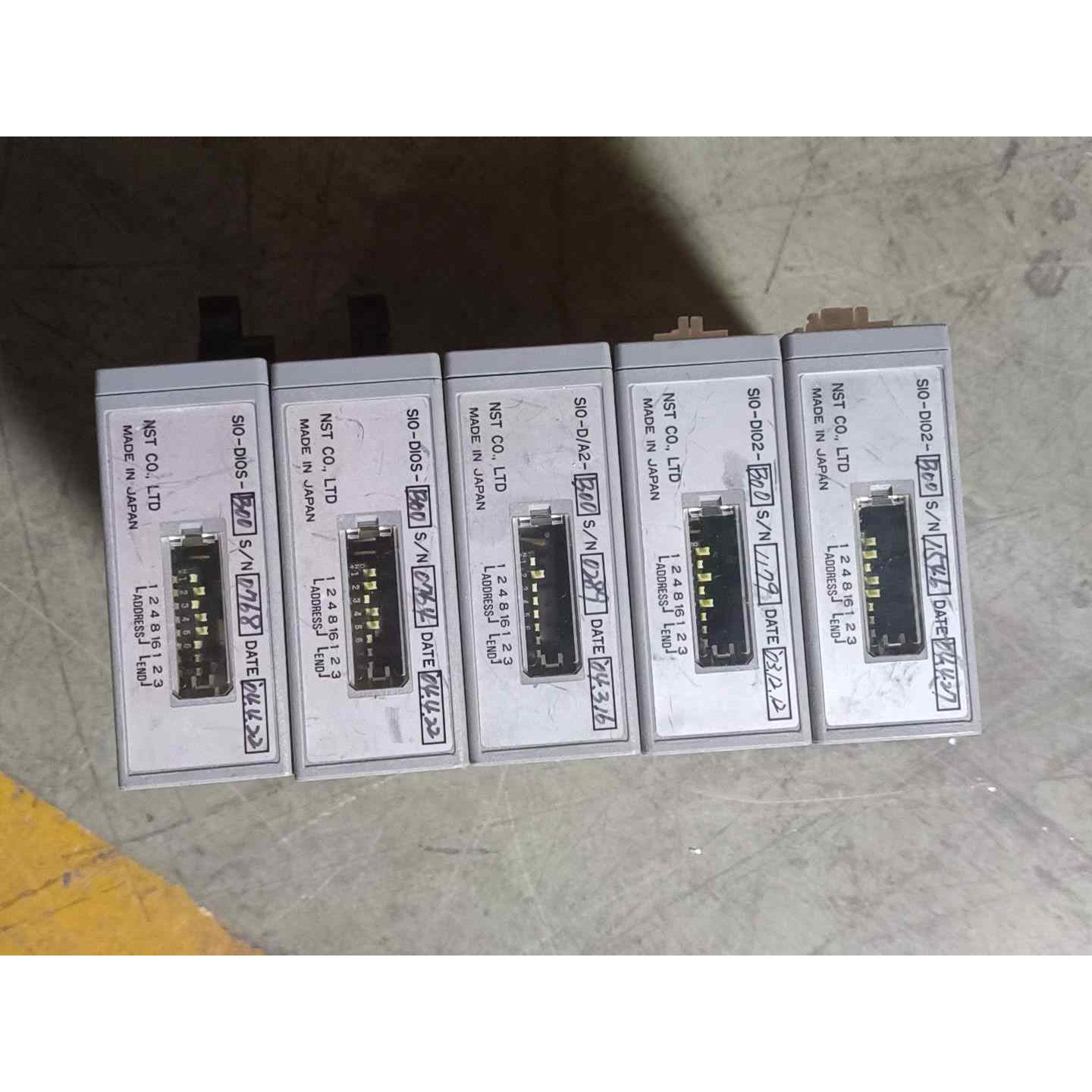 SIO-DIOS-B00 有2个