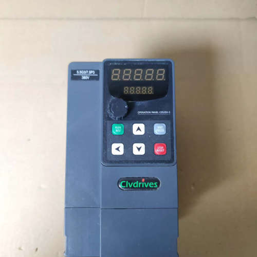 科来沃5.5KW变频器，型号V900-0055G3，38