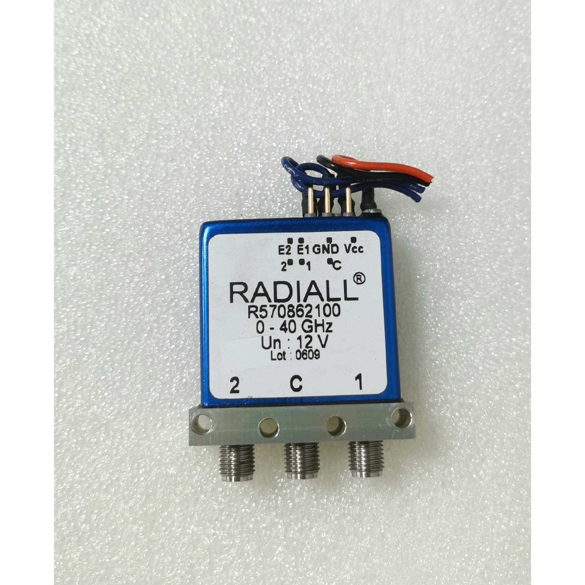 RADIALL R570862100 DC-40GHz 2.