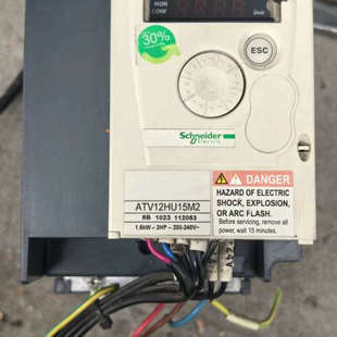 变频器：ATV12HU15M2