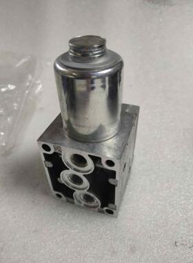 拆机安沃弛比例阀R414002004图片上为实物，功能包好