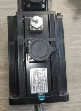 东菱伺服电机 DNKA13-0001BKBM，带抱闸，安装未