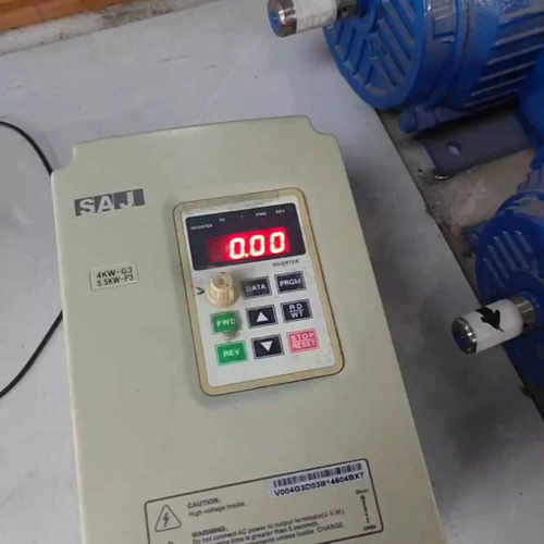 三晶变频器4KW，V004G3/V5R5P3，成色如图，功能