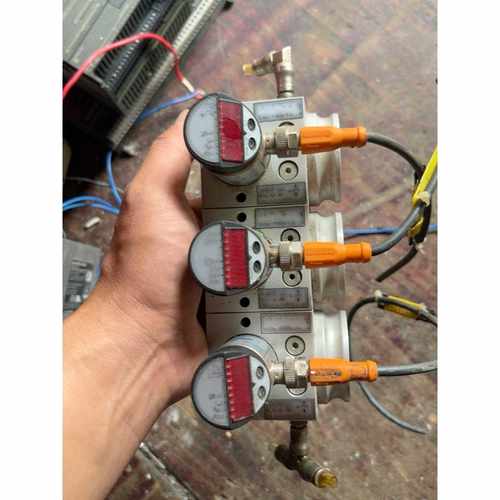 IFM易福门压力传感器组件PS7570（PY9606) 拆机