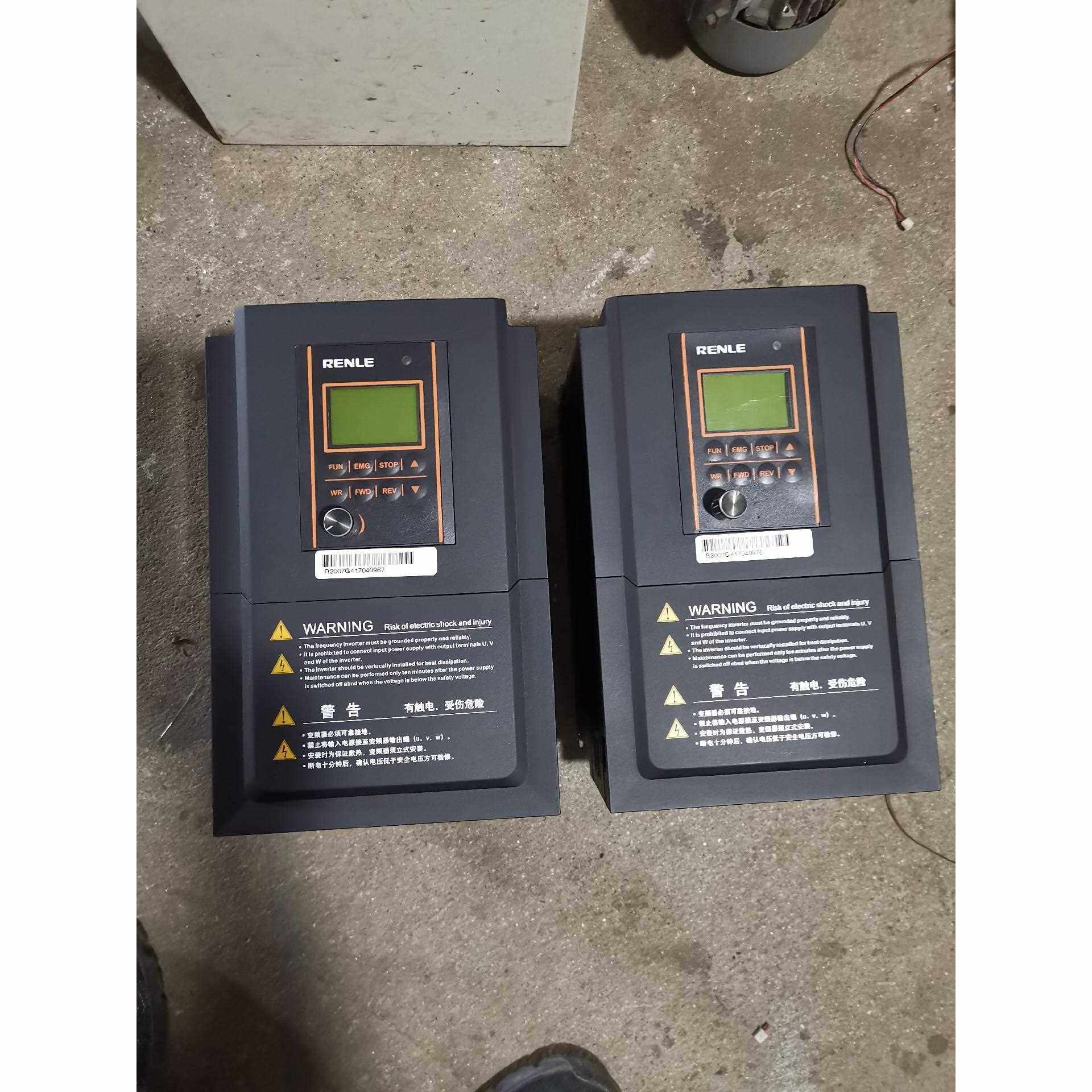17年雷诺尔RNB3007G3011P变频器7.5KW，二手
