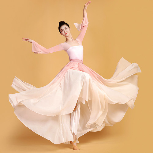 吕行同款蔷薇花粉色连衣裙