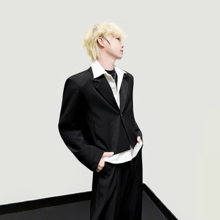 韩潮三/小众设计感假两件西服男士黑色短款衬衫拼接廓形休闲西装