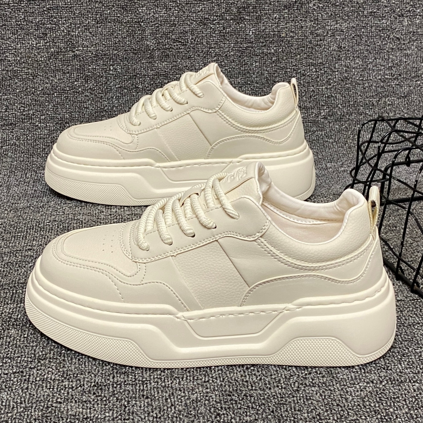 韩版男鞋2025秋冬新款百搭厚底休闲鞋潮流增高小白鞋青年时尚板鞋