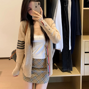 tb四条杠设计感小众针织开衫女秋冬季新款学院风慵懒毛衣外搭上衣