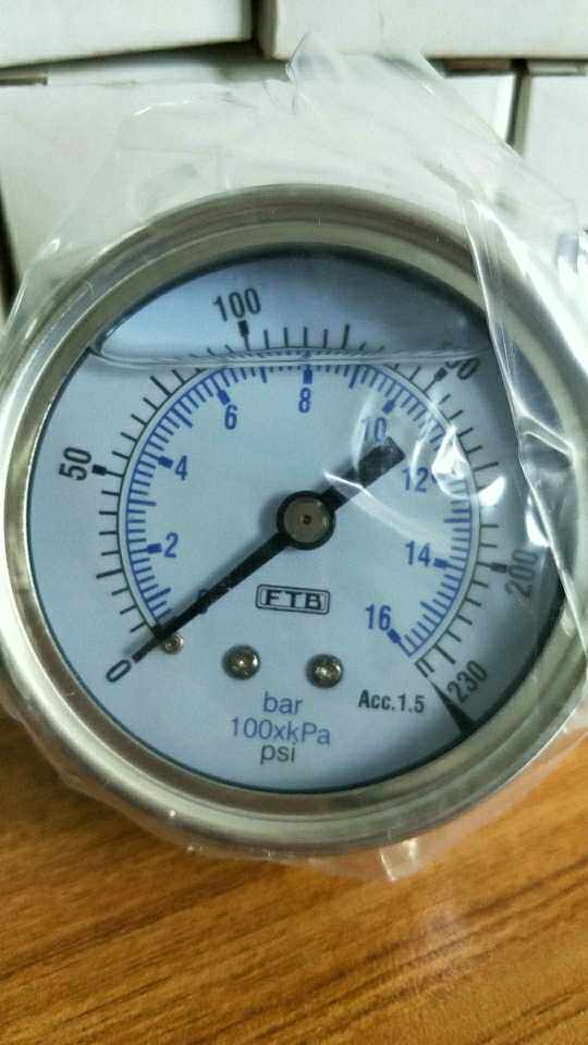 16BAR台湾FTB不锈钢轴向压力表323.51.22无边充油耐震1/4PT