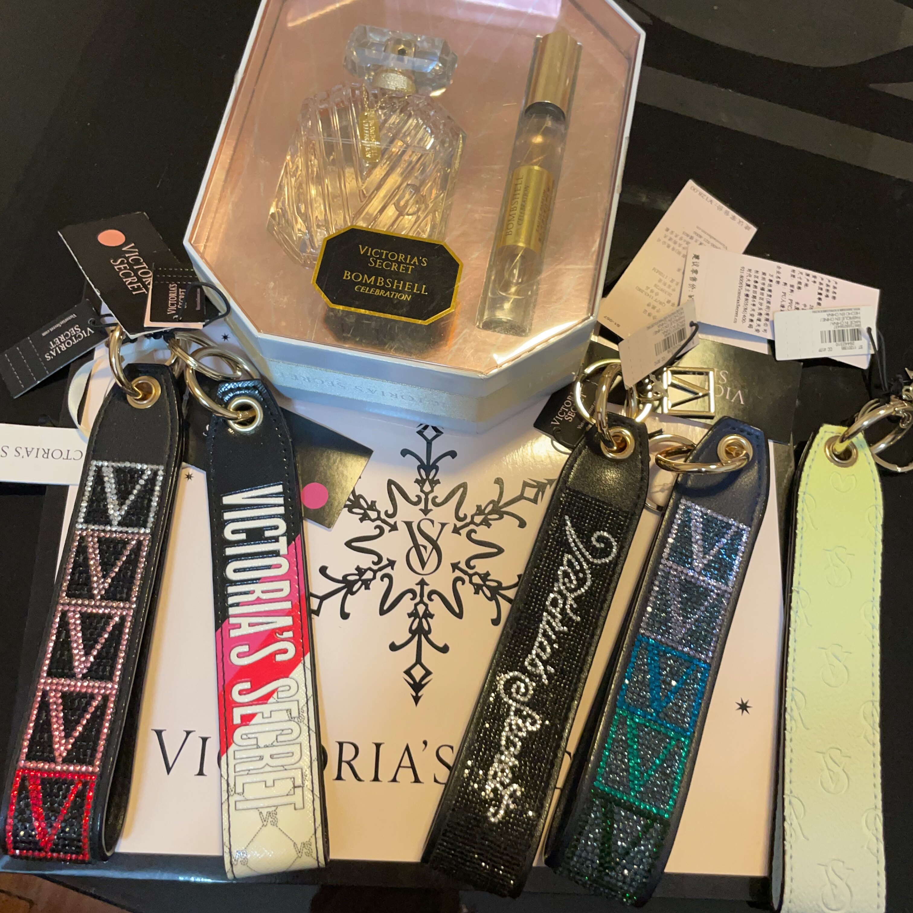 维密正品维多利亚的秘密卡包拉链钥匙链刺绣字母零钱包装饰挂件